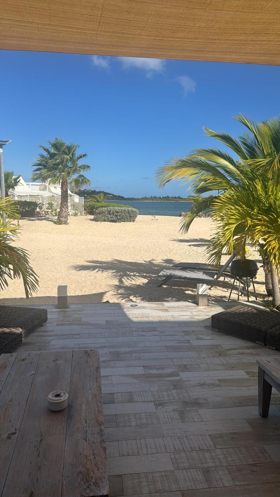 Coco Beach Sandy Ground Exterior photo